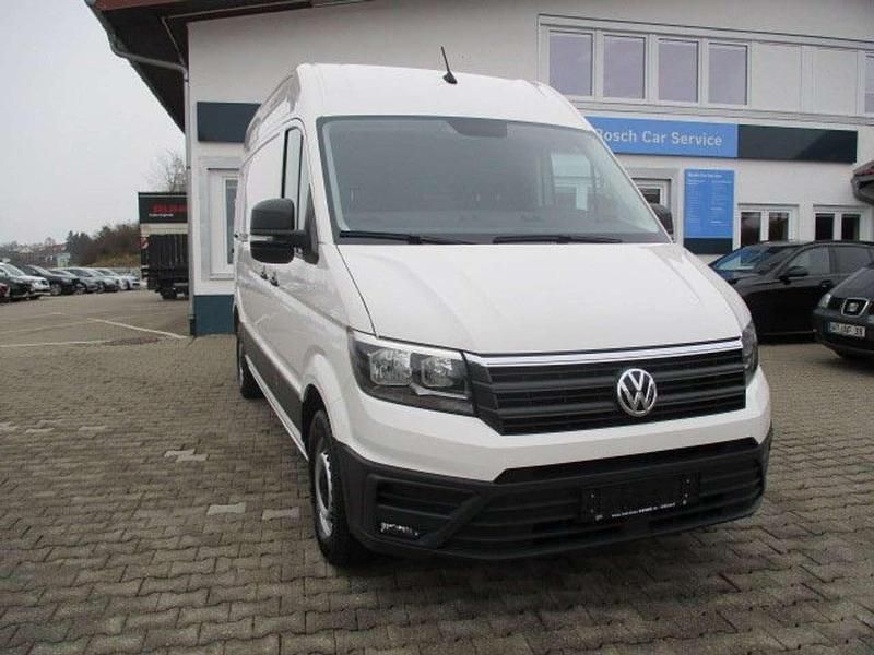 Gebraucht VW Crafter Trendline 140 PS (102 kW) 2023 Candyweiß Van