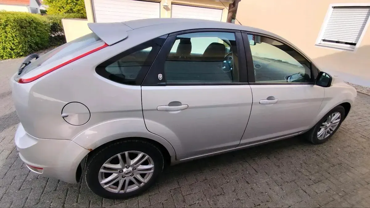Gebraucht Ford Focus 2009 Grau Limousine