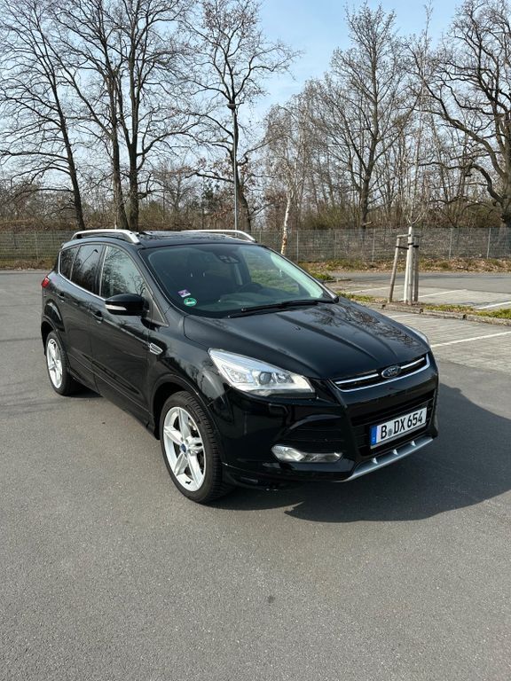 Schwarz Gebraucht 2015 Ford Kuga Titanium SUV | 11.990 € (Superpreis) - Bild 1/4