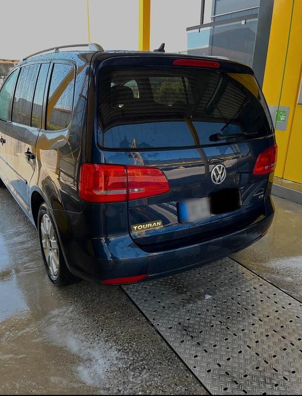 Gebraucht VW Touran 140 PS (102 kW) 2013 Blau Van / Kleinbus