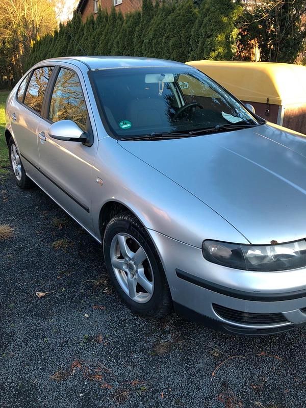 Second-hand Seat Leon 110 CP (80 kW) 2005 Gri Hatchback