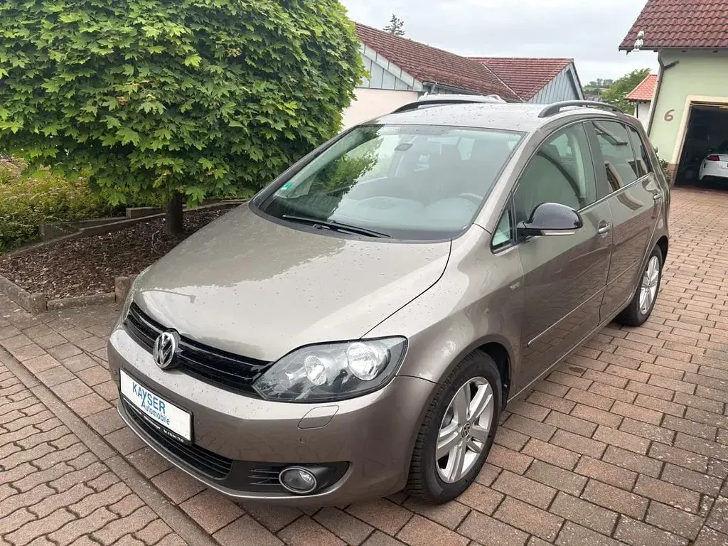 Gebraucht VW Golf Plus Cross Match 80 PS (58 kW) 2012 Braun Van / Kleinbus