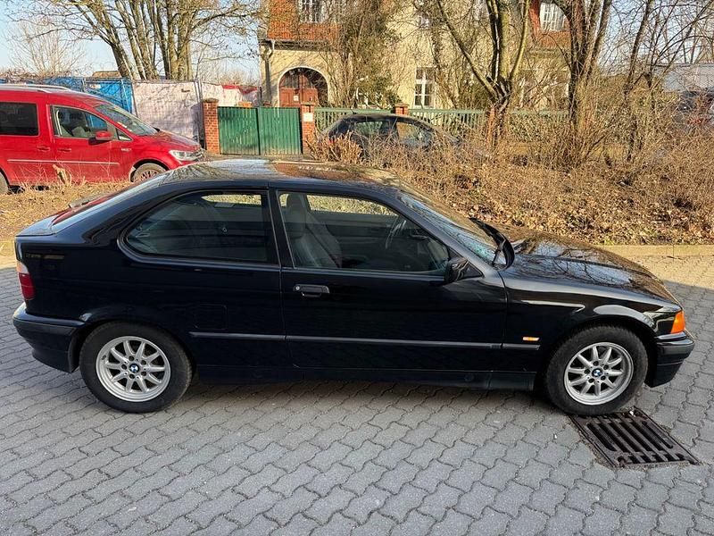 Gebraucht BMW 316 Compact 102 PS (75 kW) 1997 Schwarz Kleinwagen