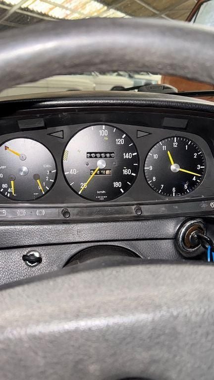 Gebraucht Mercedes E300 95 PS (69 kW) 1979 Weiß Limousine