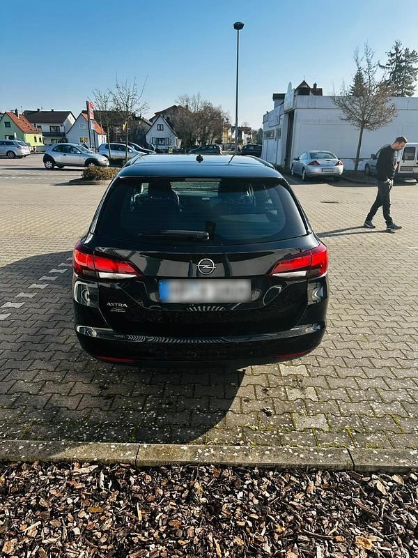 Gebraucht Opel Astra 102 PS (75 kW) 2020 Schwarz Kombi