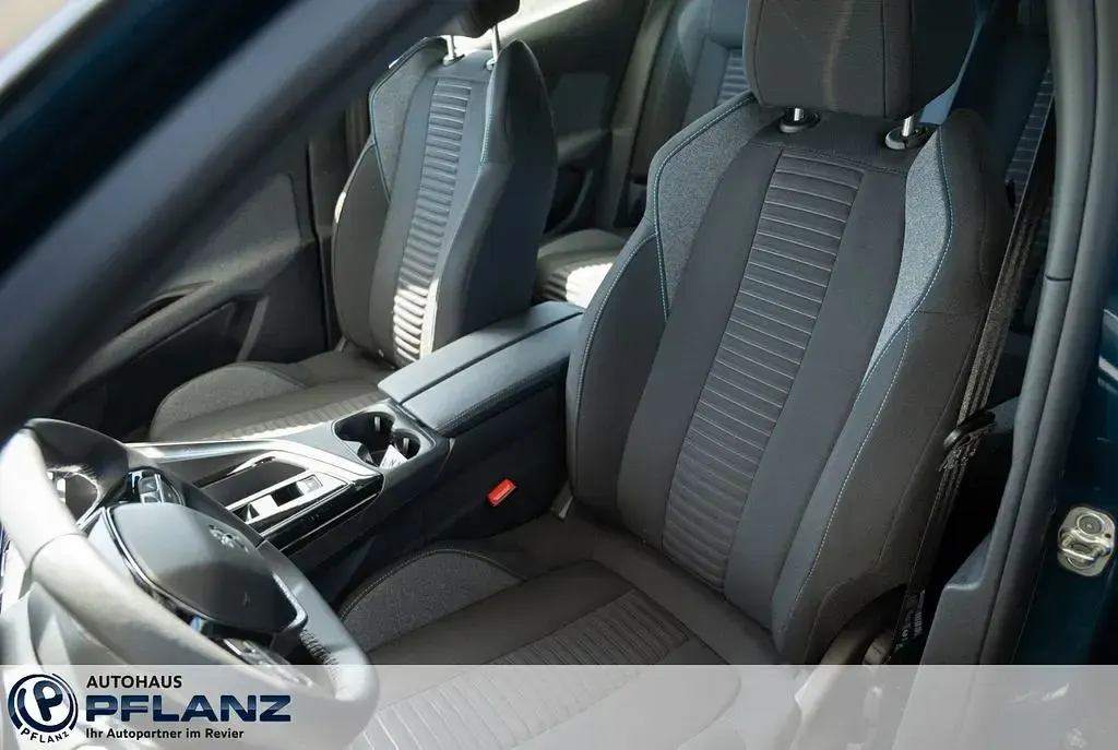 Gebraucht Peugeot 3008 Active 136 PS (100 kW) 2024 Blau SUV
