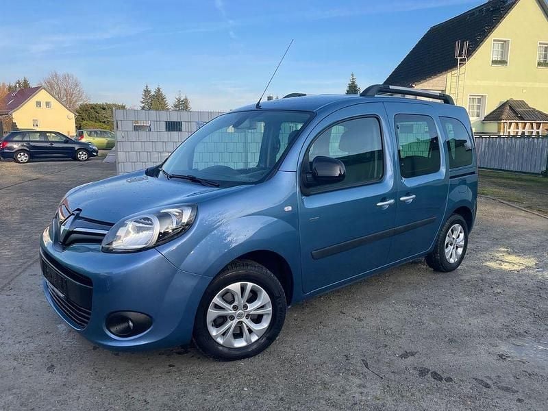 Blau Gebraucht 2016 Renault Kangoo LIMITED Van / Kleinbus | 9.790 € (Guter Preis) - Bild 1/4