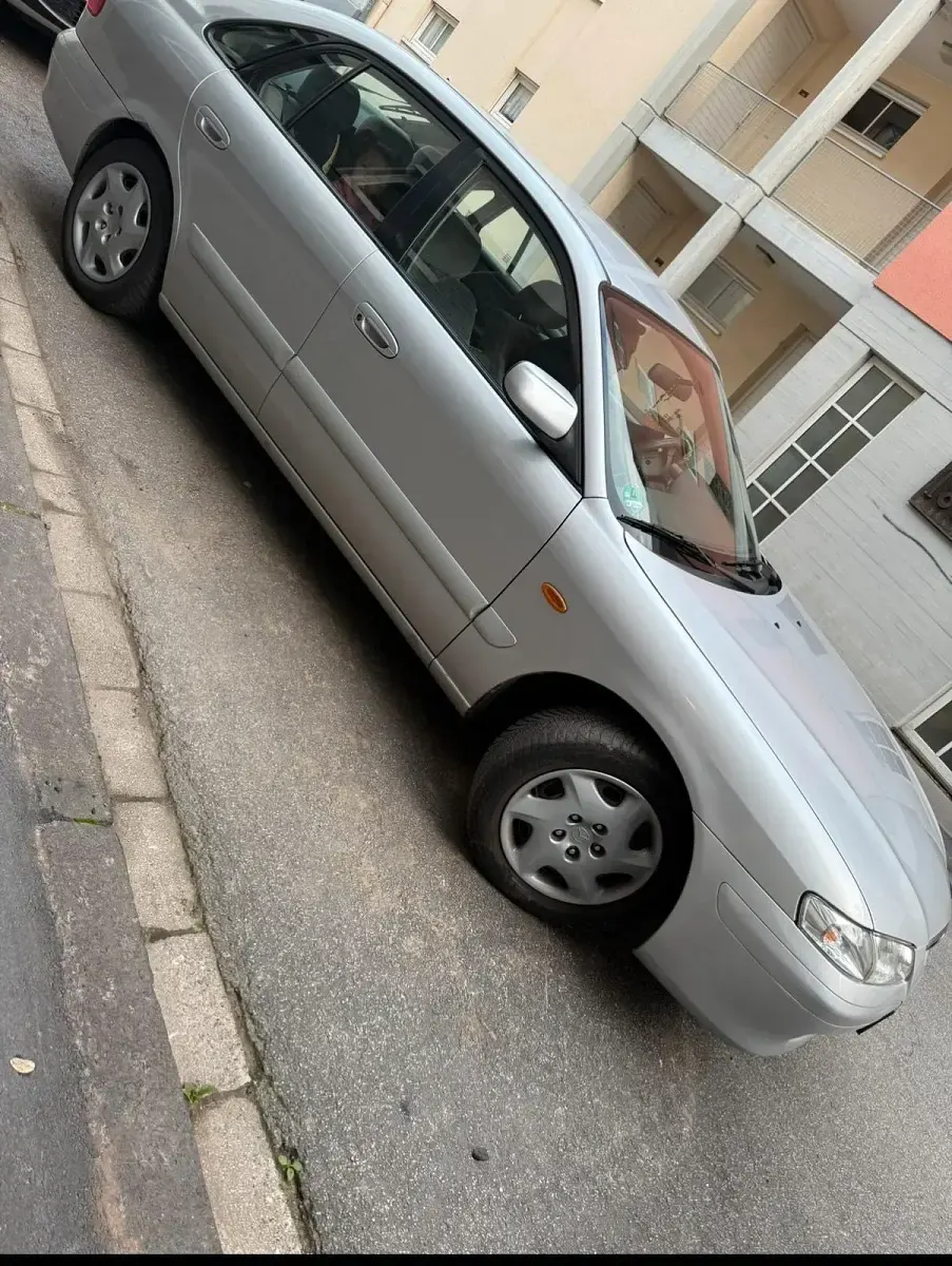 Gebraucht Mazda 626 115 PS (84 kW) 2001 Silber Limousine