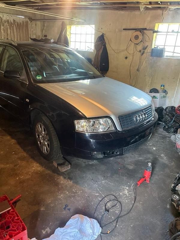 Blau Gebraucht 2003 Audi A6 Kombi | 500 € (Superpreis) - Bild 1/4