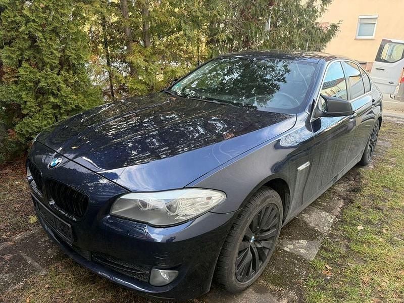 Gebraucht BMW 525 204 PS (150 kW) 2011 Blau Limousine
