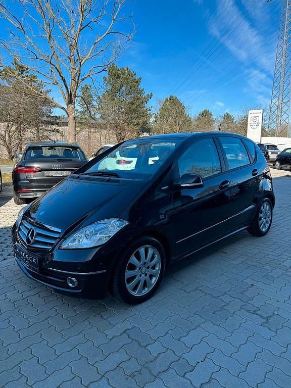 Gebraucht Mercedes A200 140 PS (102 kW) 2010 Schwarz Limousine