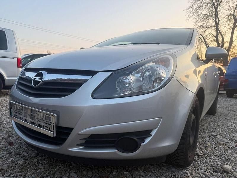 Gebraucht Opel Corsa 87 PS (63 kW) 2011 Silber Kleinwagen