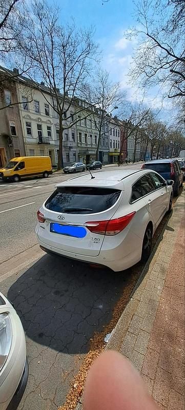 Gebraucht Hyundai i40 177 PS (130 kW) 2012 Weiß Kombi