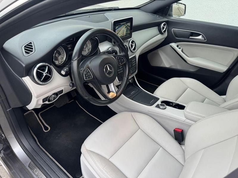 Gebraucht Mercedes CLA250 AMG line 211 PS (155 kW) 2015 Grau Limousine