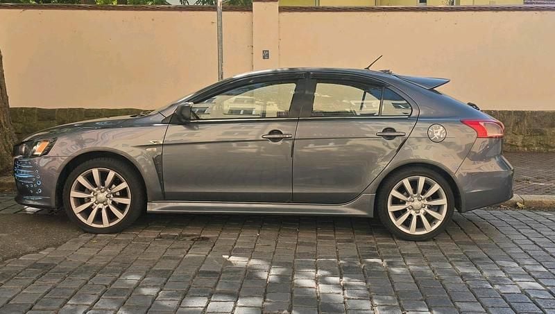 Grau Gebraucht 2012 Mitsubishi Lancer Limousine | 5.000 € (Fairer Preis) - Bild 1/4