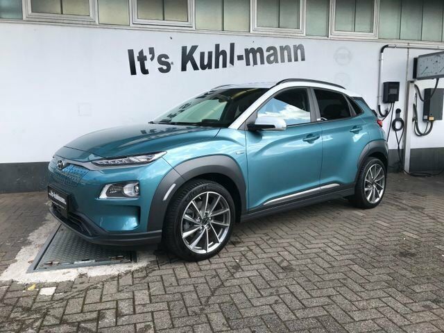 Ceramic blue / chalk white roo Gebraucht 2020 Hyundai Kona Premium SUV | 24.290 € (Teuer) - Bild 1/2