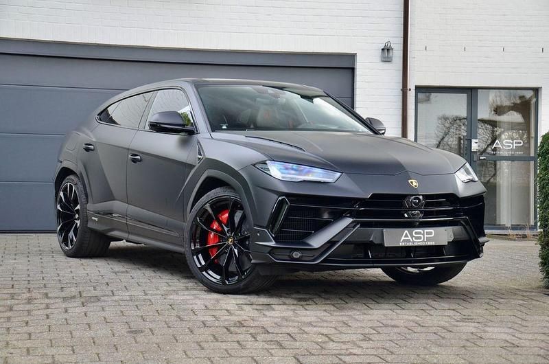Second-hand Lamborghini Urus 666 CP (489 kW) 2023 Negru SUV