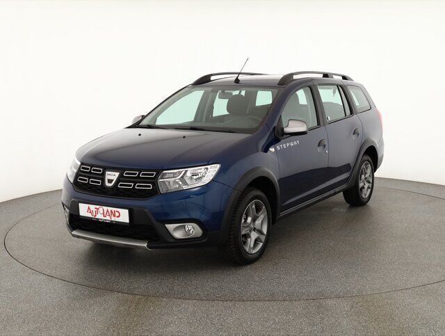Blau Gebraucht 2018 Dacia Logan Stepway Limousine | 14.990 € - Bild 1/4