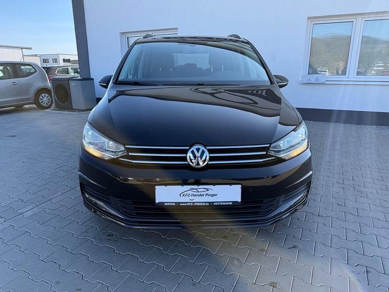 Gebraucht VW Touran Comfortline 110 PS (80 kW) 2015 Schwarz Van / Kleinbus