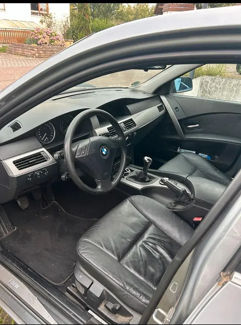 Gebraucht BMW 520 170 PS (125 kW) 2003 Silber Limousine