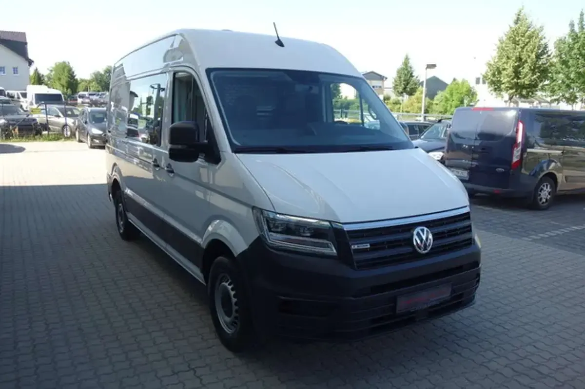 Gebraucht VW Crafter 177 PS (130 kW) 2021 Candyweiß Van