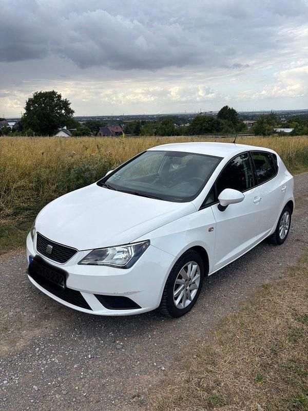 Weiß Gebraucht 2013 Seat Ibiza Style Kleinwagen | 5.050 € (Guter Preis) - Bild 1/4