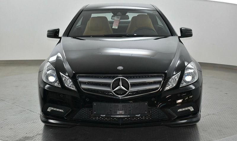 Schwarz Gebraucht 2011 Mercedes E220 AMG line Coupé | 16.990 € (Etwas zu teuer) - Bild 1/4