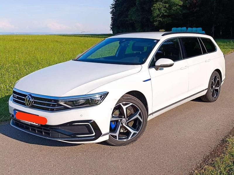 Weiß Gebraucht 2020 VW Passat GTE Kombi | 24.200 € (Fairer Preis) - Bild 1/4