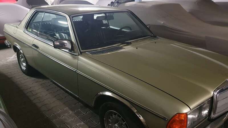 Grün Gebraucht 1984 Mercedes 230 Coupé | 17.900 € - Bild 1/4