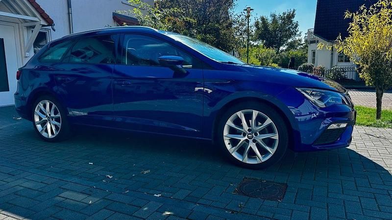 Blau Gebraucht 2017 Seat Leon ST FR Kombi | 15.499 € (Fairer Preis) - Bild 1/4