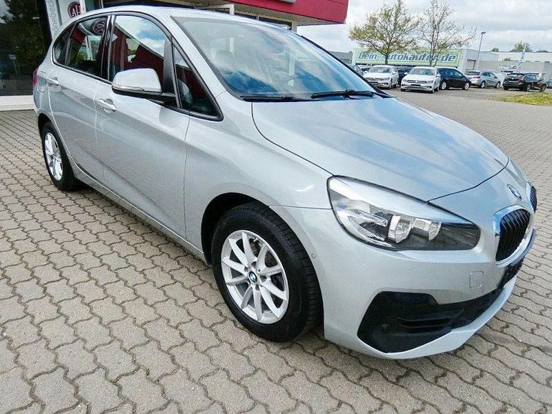Silber Gebraucht 2020 BMW 216 Active Tourer Van / Kleinbus | 14.986 € - Bild 1/4