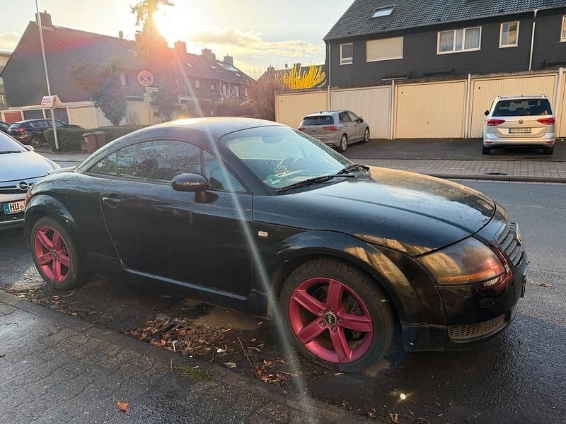 Second-hand Audi TT Design 180 CP (132 kW) 2003 Negru Coupe