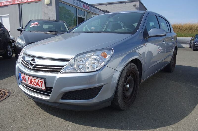 Silber Gebraucht 2008 Opel Astra Edition Limousine | 1.590 € (Guter Preis) - Bild 1/4