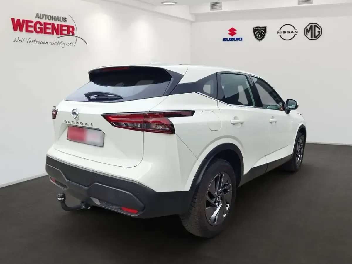 Gebraucht Nissan Qashqai Acenta 140 PS (102 kW) 2022 Weiß SUV