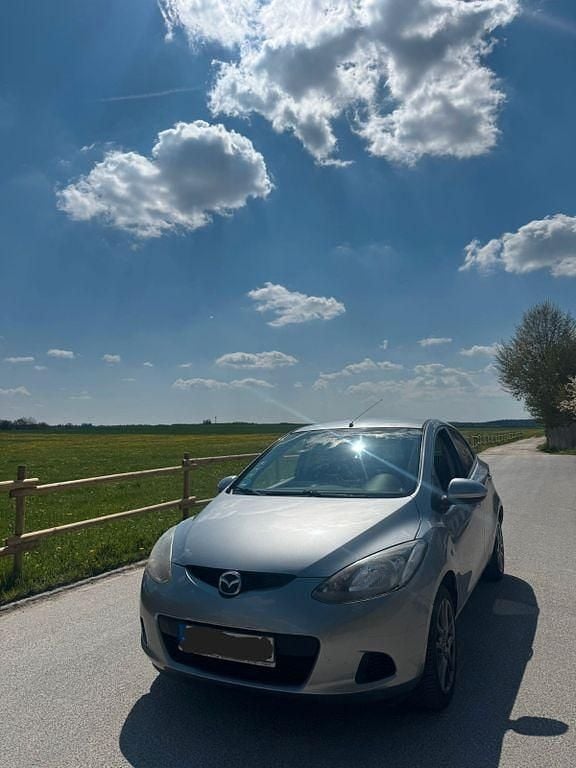 Gebraucht Mazda 2 84 PS (61 kW) 2012 Grau Kleinwagen