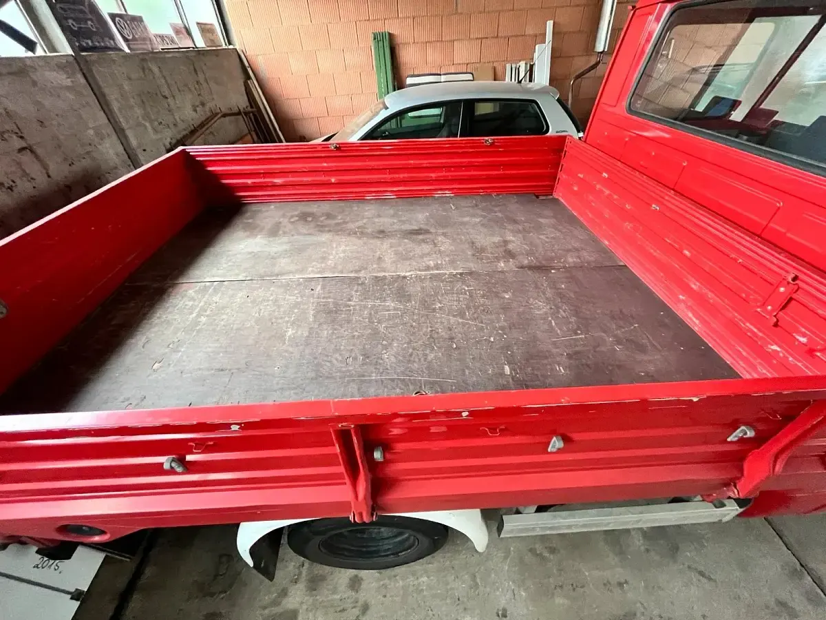 Gebraucht VW LT 95 PS (69 kW) 1988 Rot