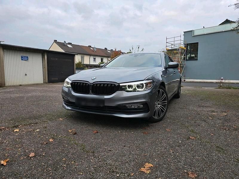 Gebraucht BMW 530 252 PS (185 kW) 2017 Grau Limousine