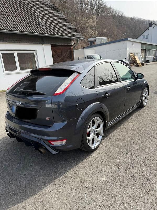 Gebraucht Ford Focus ST 226 PS (166 kW) 2009 Grau Limousine