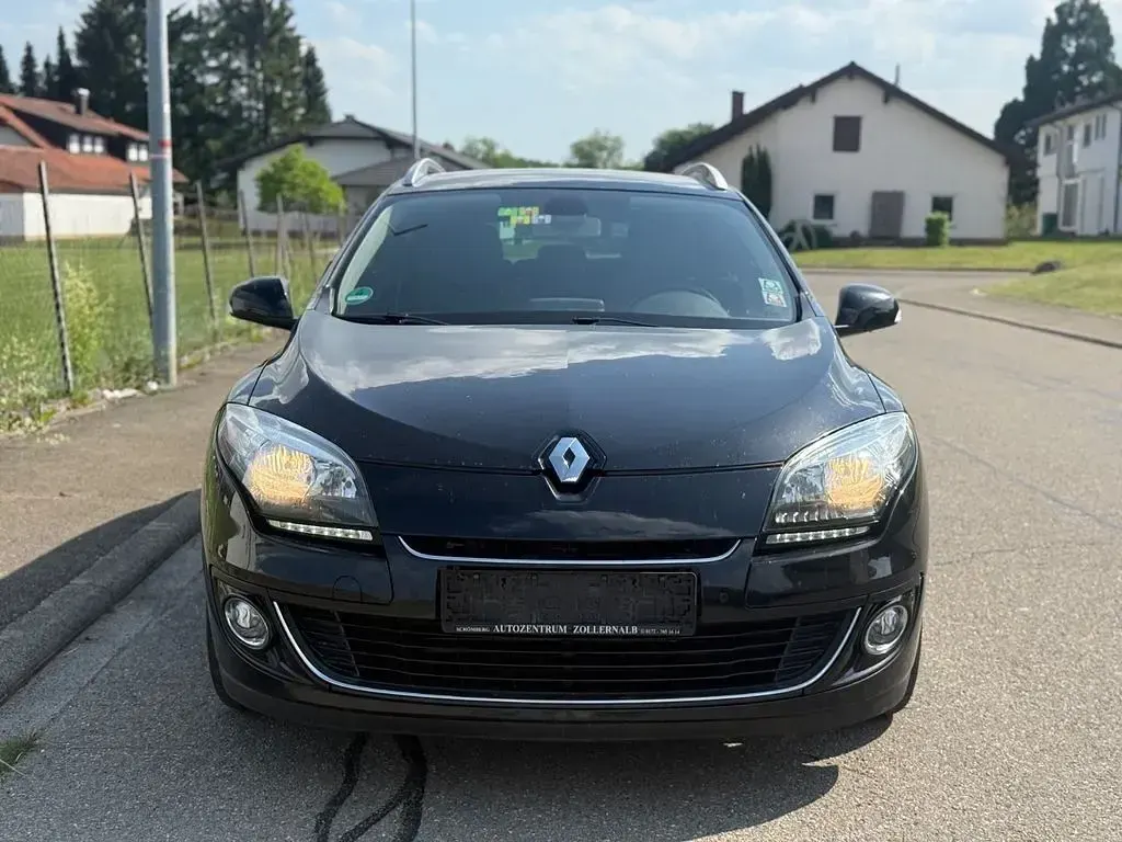 Gebraucht Renault Mégane Bose Edition 131 PS (96 kW) 2013 Schwarz Limousine