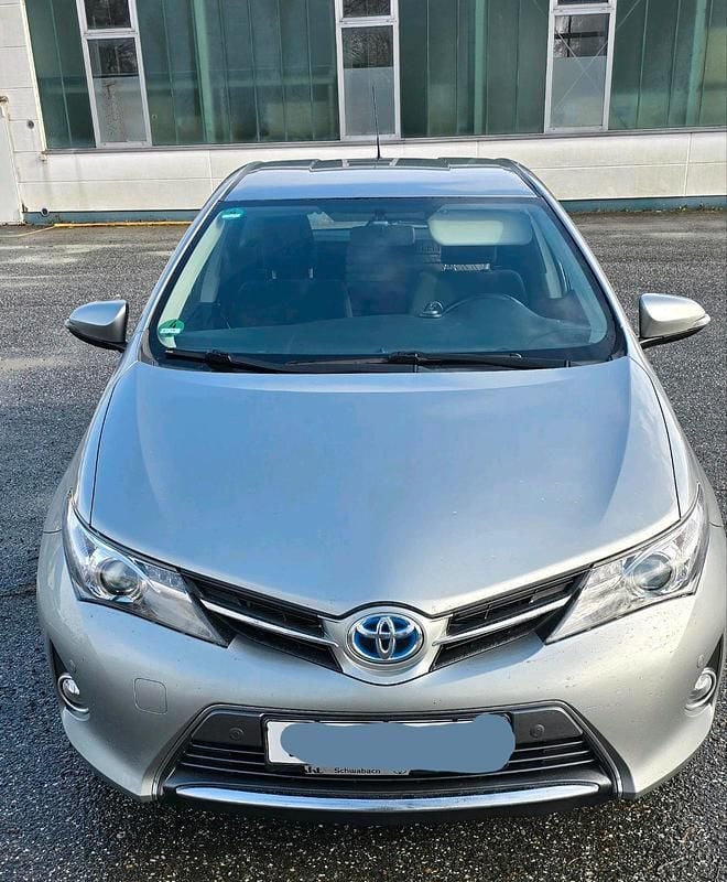 Gebraucht Toyota Auris Hybrid 136 PS (100 kW) 2014 Grau Limousine