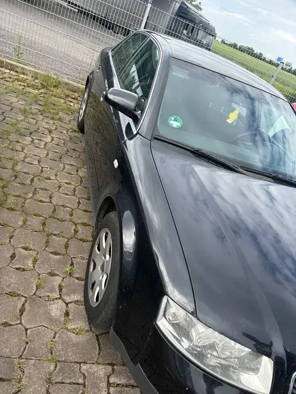 Gebraucht Audi A4 131 PS (96 kW) 2002 Schwarz Limousine