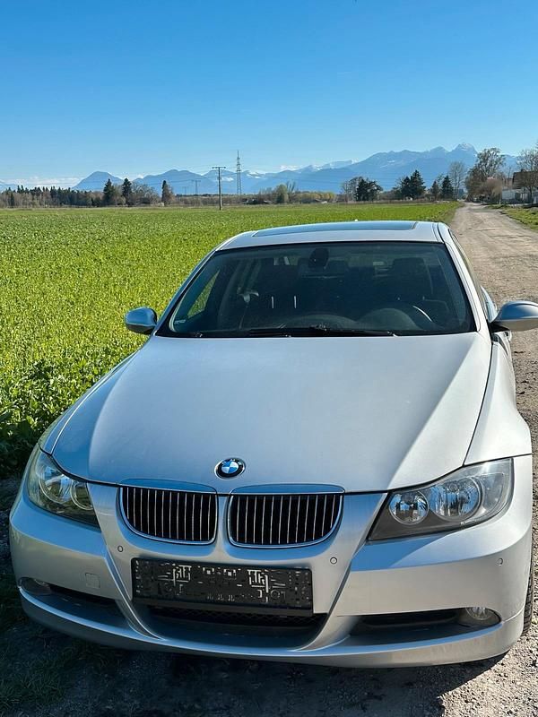 Gebraucht BMW 318 129 PS (94 kW) 2006 Silber Limousine