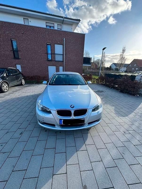 Second-hand BMW 320 170 CP (125 kW) 2009 Argintiu Coupe