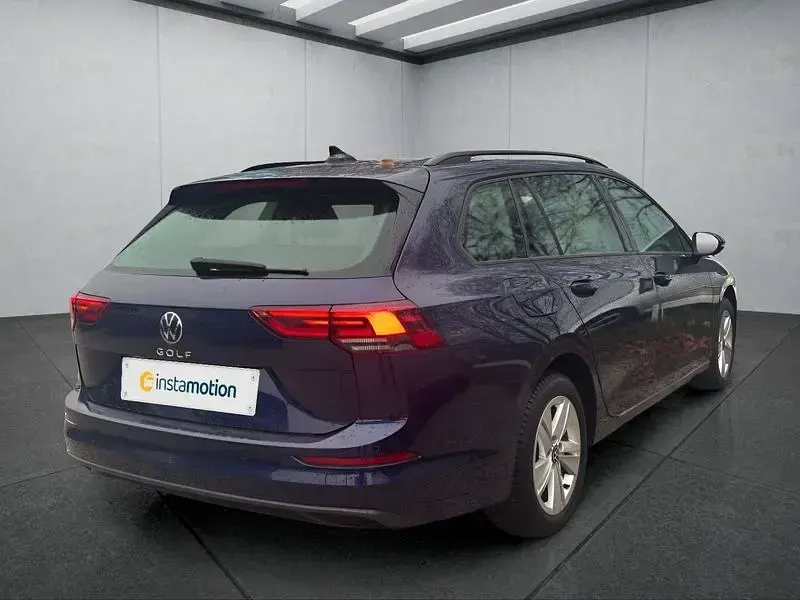 Gebraucht VW Golf VIII 150 PS (110 kW) 2021 Blau Kombi
