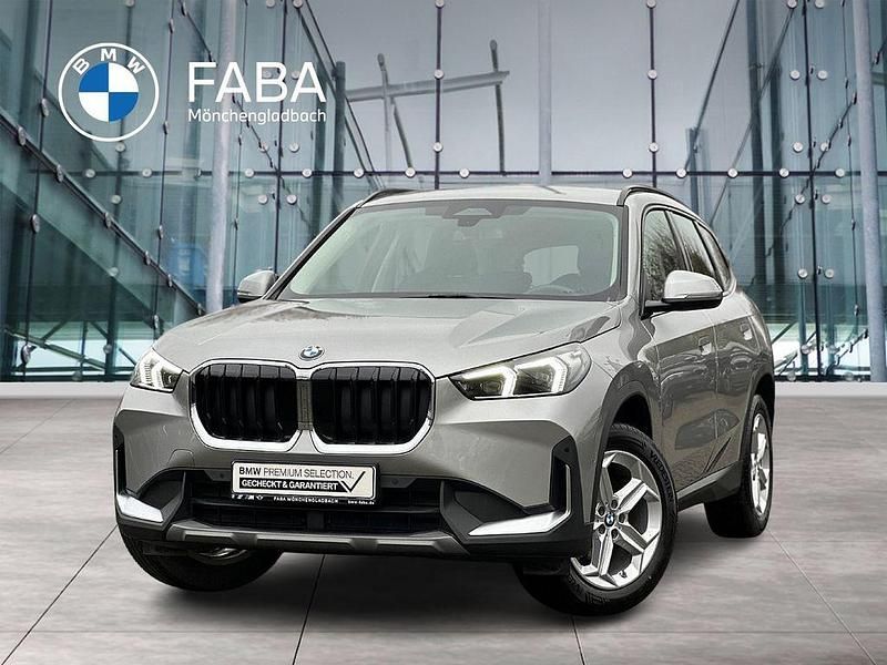 Silber Gebraucht 2024 BMW X1 Efficient Dynamics SUV | 37.990 € (Fairer Preis) - Bild 1/4