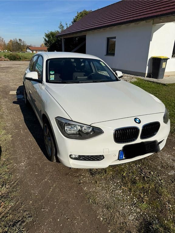Weiß Gebraucht 2013 BMW 118 Kleinwagen | 5.900 € (Guter Preis) - Bild 1/4