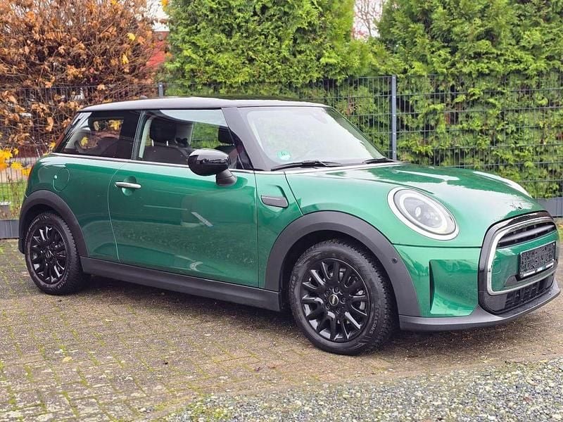 Gebraucht Mini Cooper Classic 136 PS (100 kW) 2023 Grün Kleinwagen