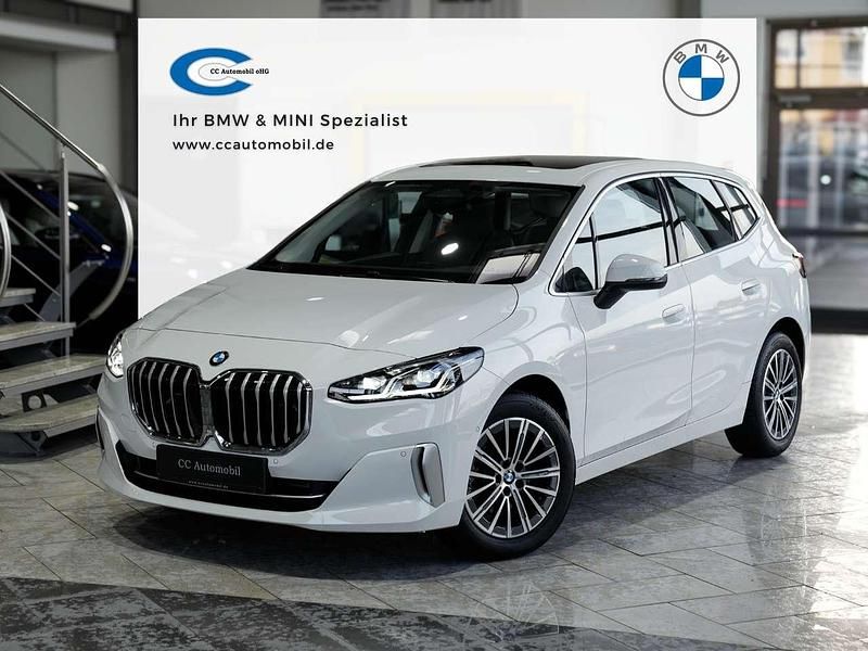 Alpinweiss iii Gebraucht 2024 BMW 218 Active Tourer Luxury Line Van / Kleinbus | 26.999 € (Superpreis) - Bild 1/3