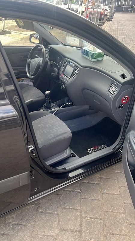 Gebraucht Kia Rio 112 PS (82 kW) 2009 Schwarz Kombi