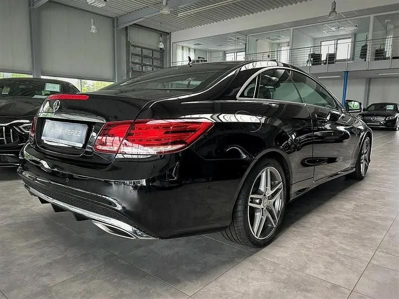 Gebraucht Mercedes E220 Sport 170 PS (125 kW) 2016 Schwarz Coupé